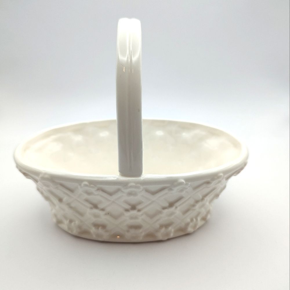 Fitz and Floyd White Floral and Lattice Weave Ceramic Basket Vintage 1970's